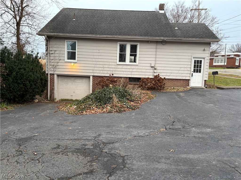 4258 Mahoning Avenue Property Photo 22