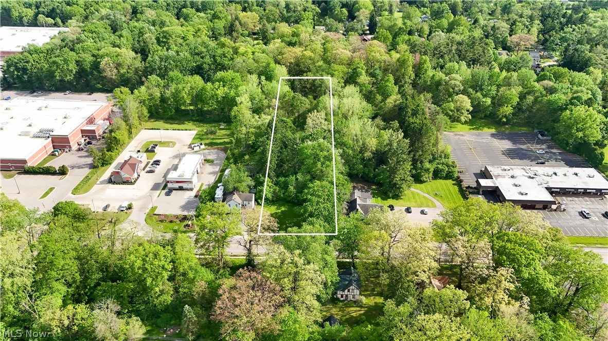 E Aurora Road Property Photo 1