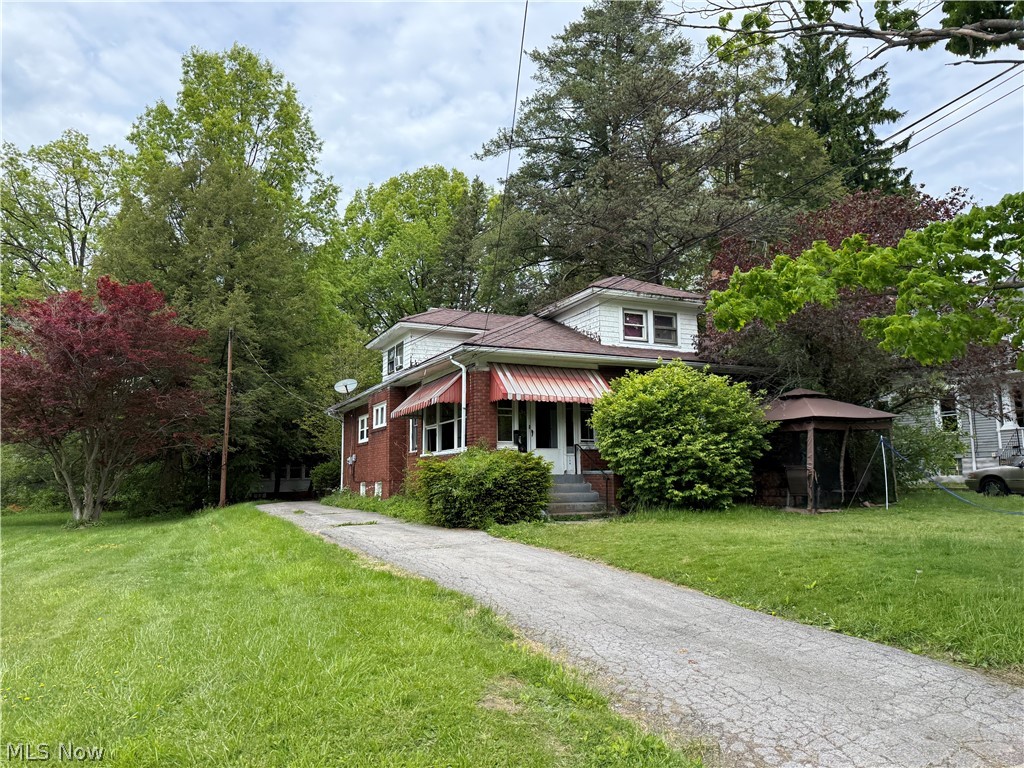 154 Hollywood Avenue