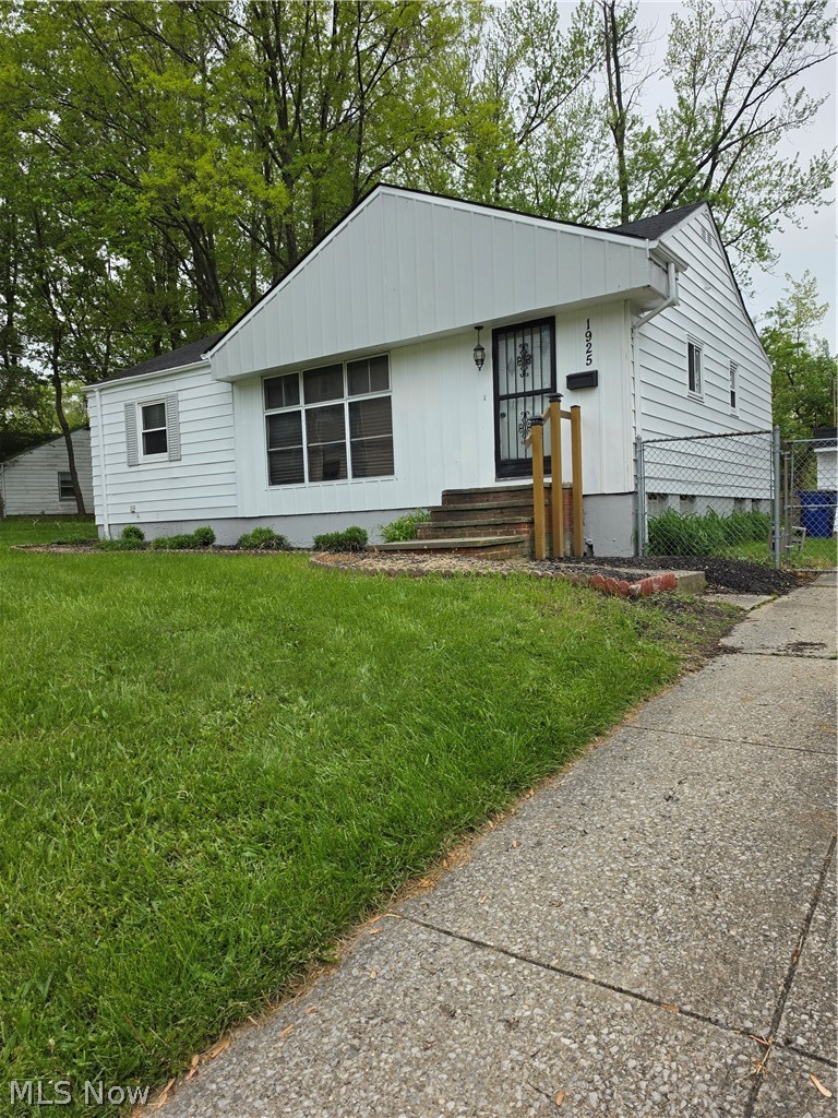 1925 Ridgehill Road Property Photo 3