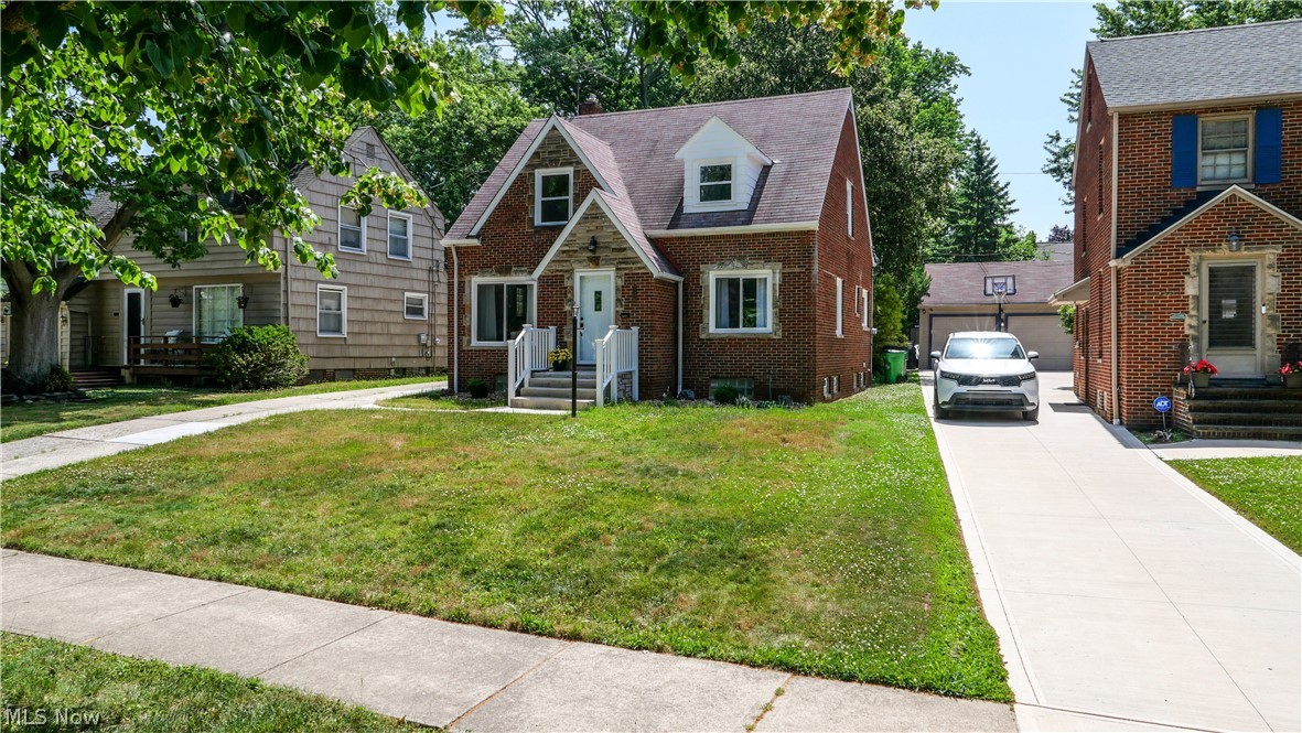 24420 Glenbrook Boulevard Property Photo 3