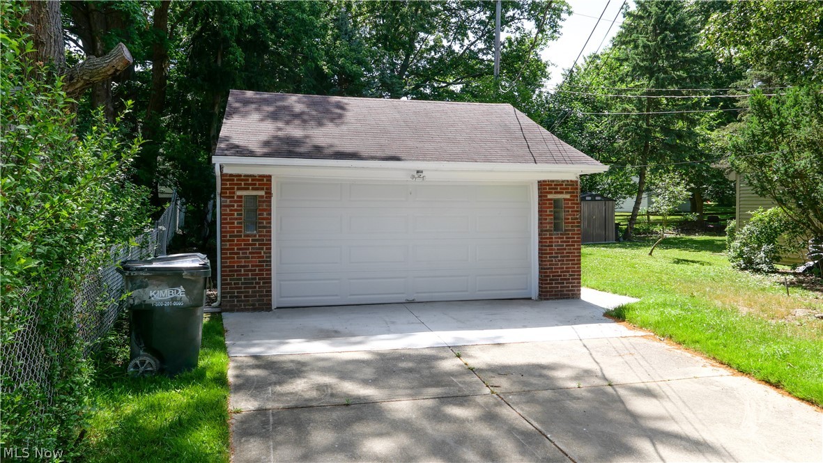 24420 Glenbrook Boulevard Property Photo 8