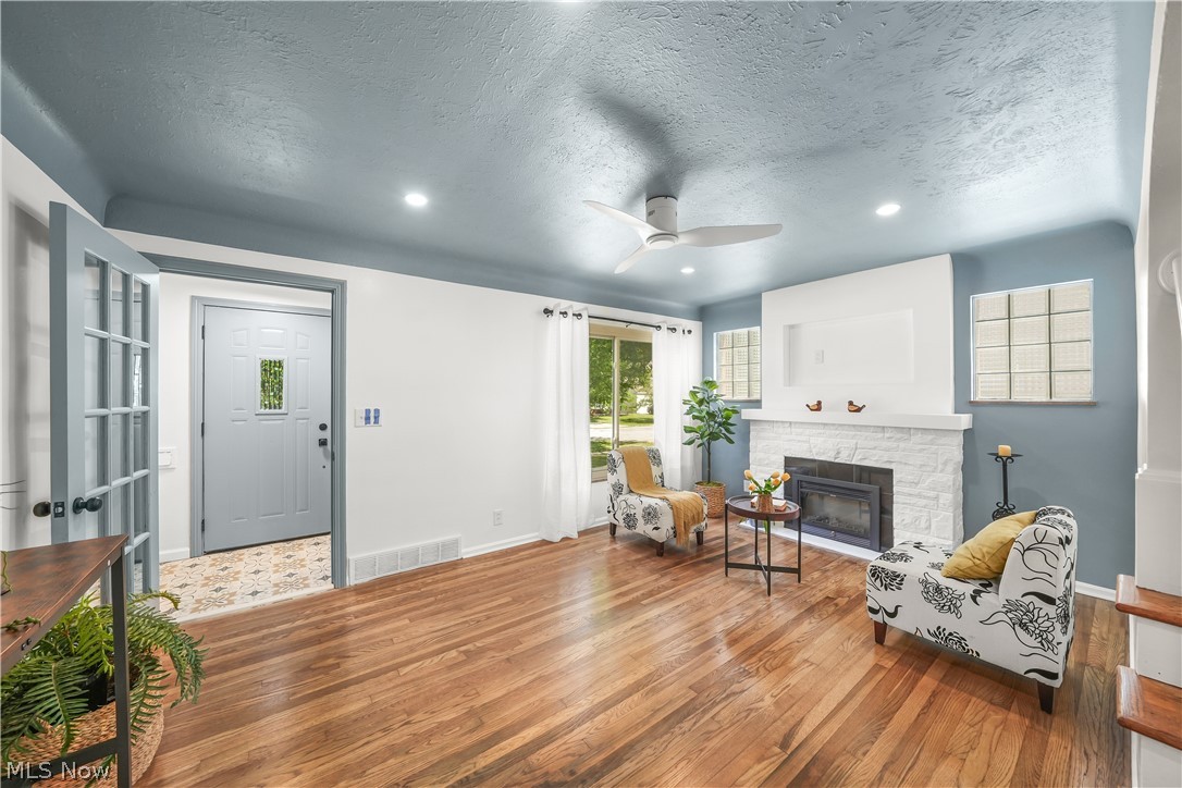 24420 Glenbrook Boulevard Property Photo 17