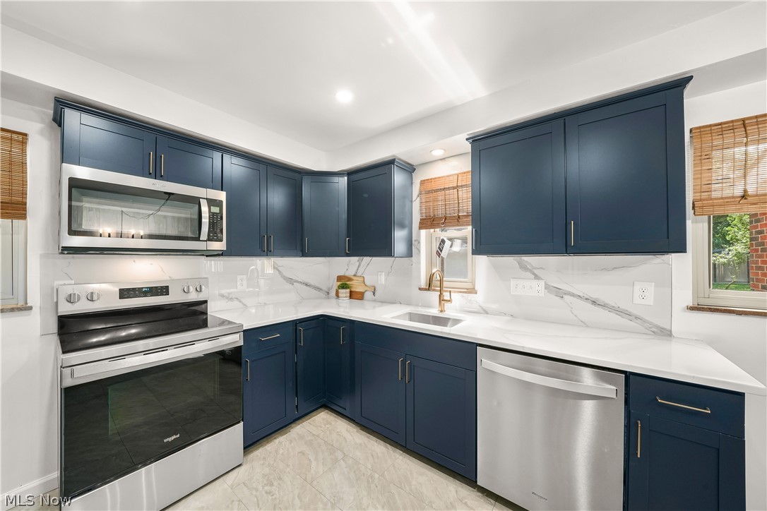 24420 Glenbrook Boulevard Property Photo 18