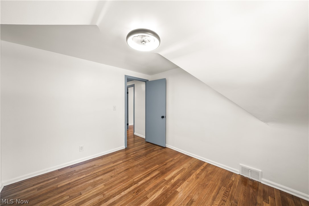 24420 Glenbrook Boulevard Property Photo 29