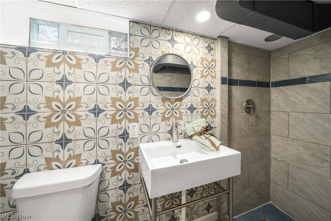 24420 Glenbrook Boulevard Property Photo 35