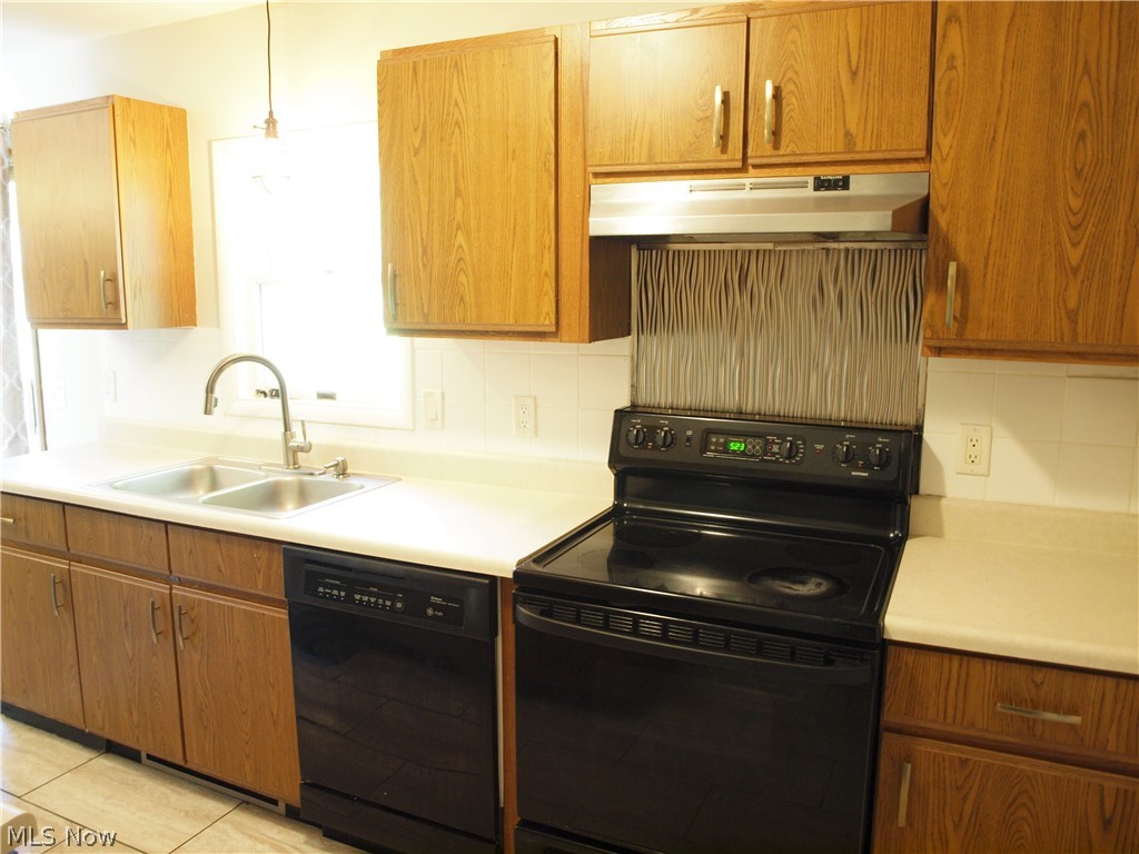 1422 Woodlawn Avenue Nw Property Photo 8