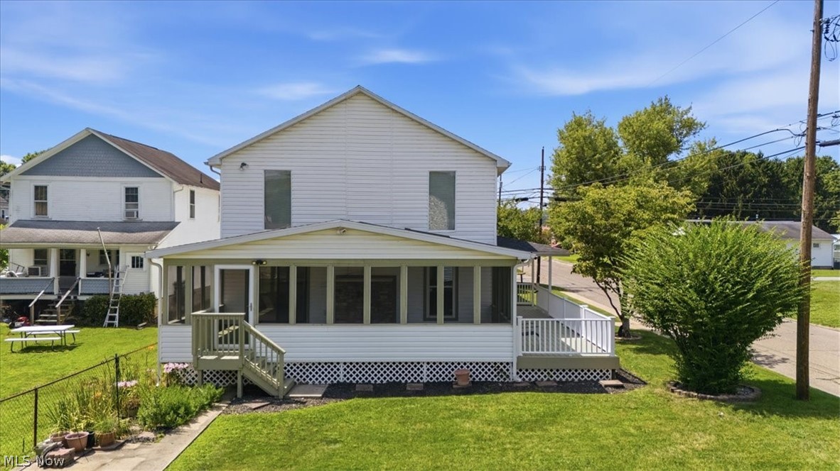 1610 9th Avenue Property Photo 2