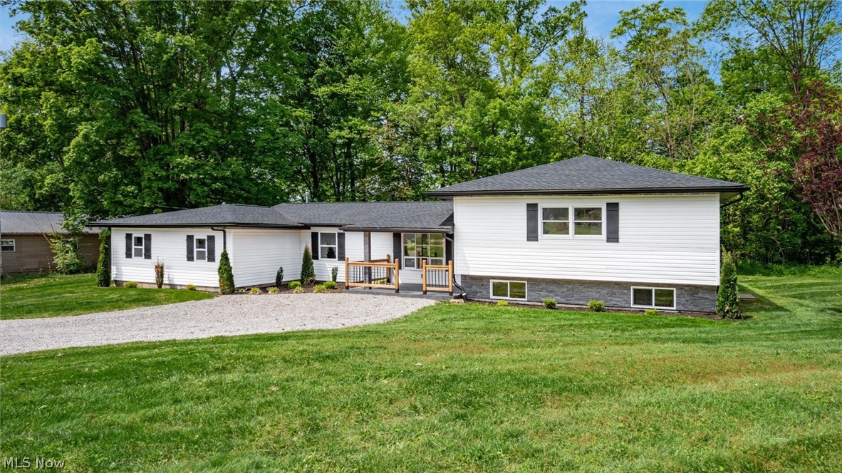 3185 Corvus Drive Property Photo 4