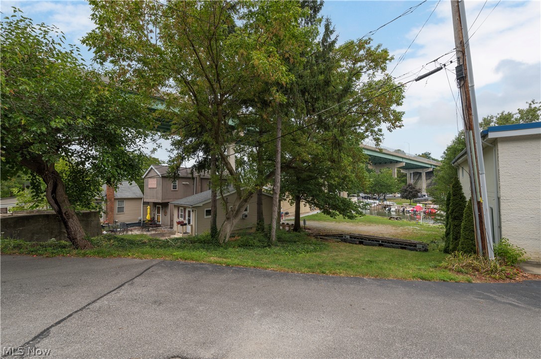 416 Riverdale Drive Property Photo 5