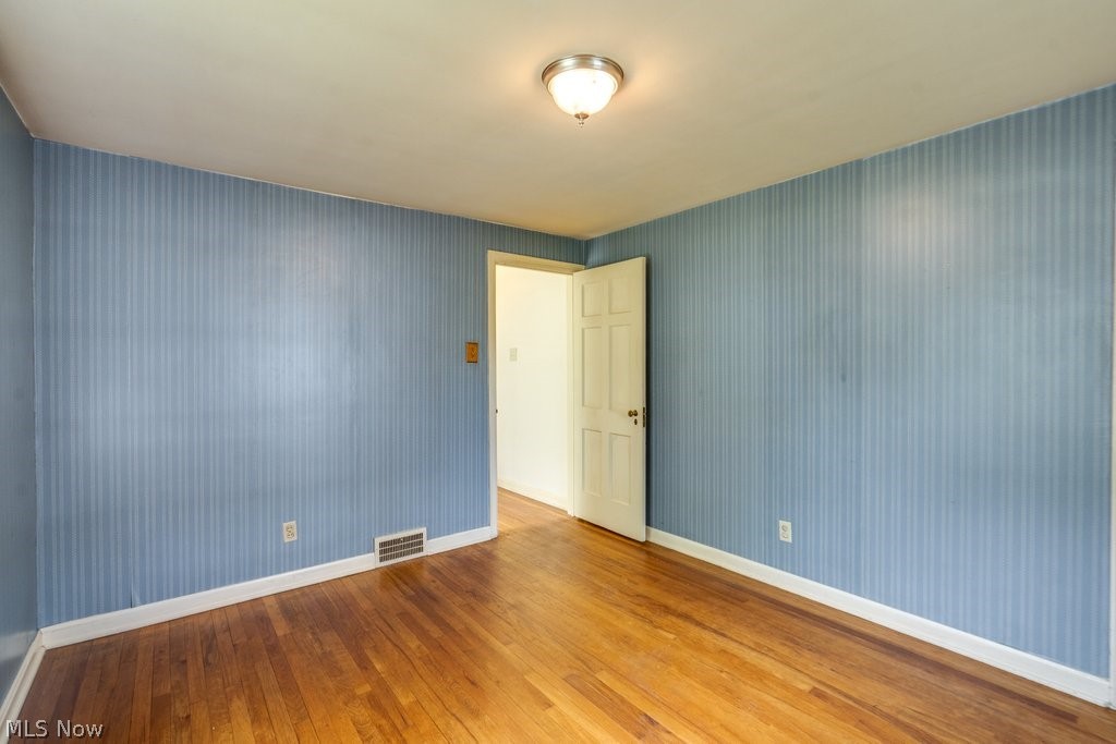 632 Roslyn Avenue Property Photo 36