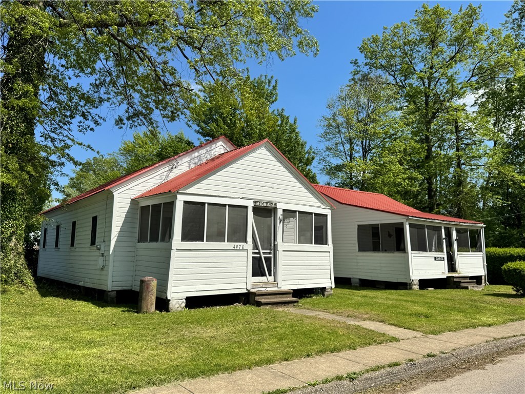 4970 & 4966 Presidential Avenue