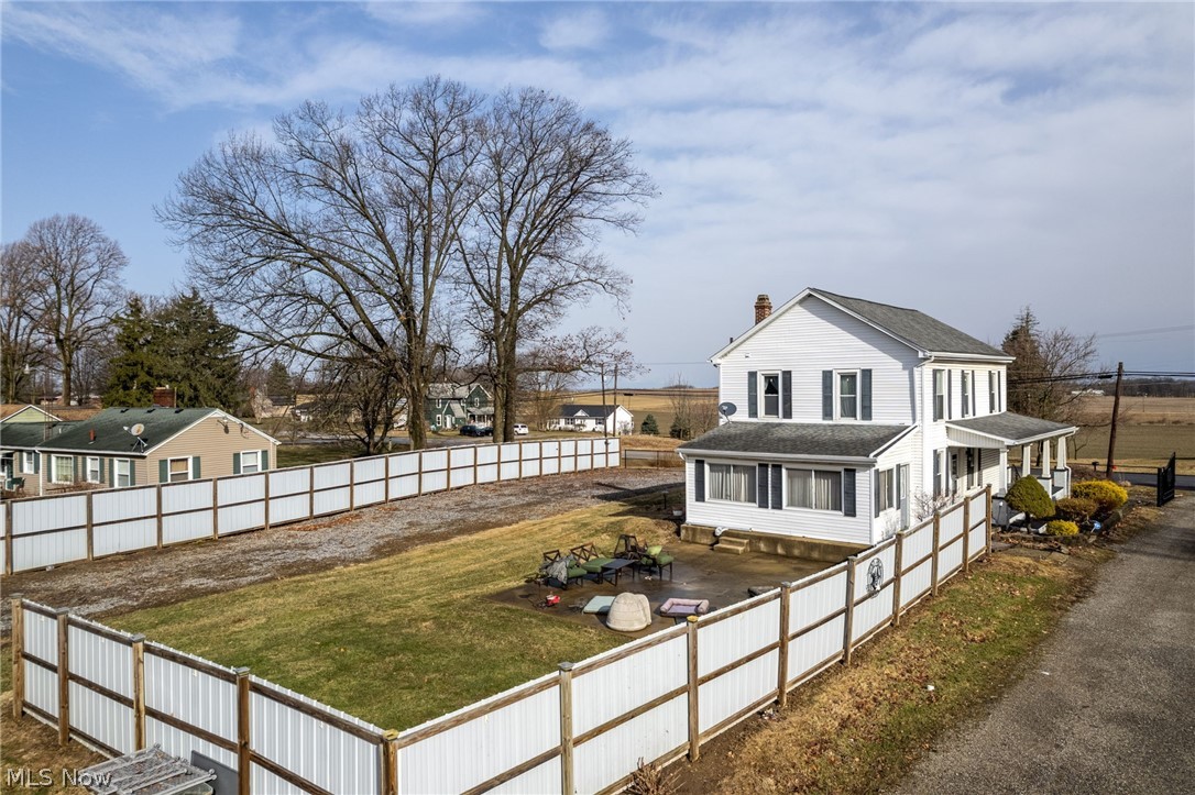 15355 Old Lincoln Way Property Photo 1