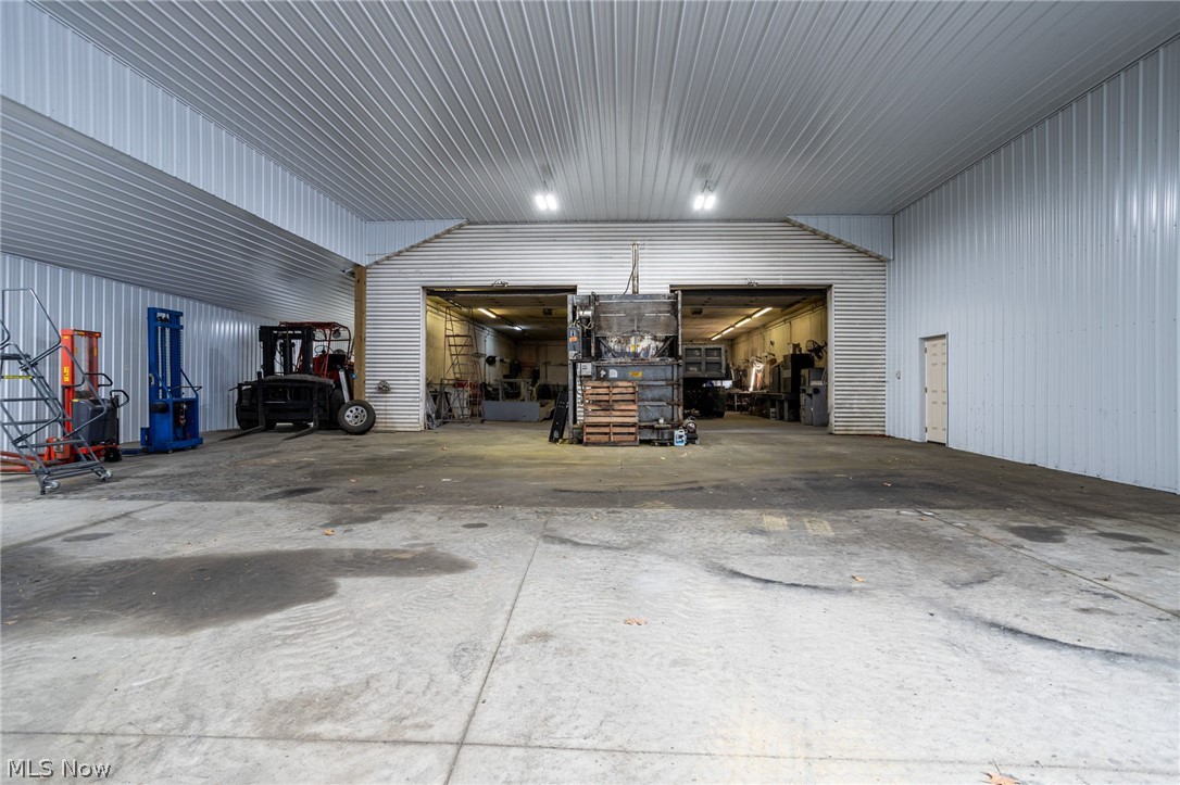 15355 Old Lincoln Way Property Photo 4