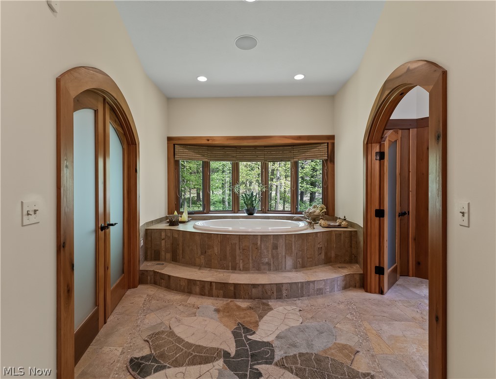 805 Cascades Drive Property Photo 9
