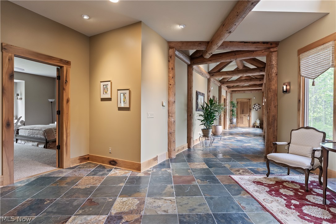 805 Cascades Drive Property Photo 12