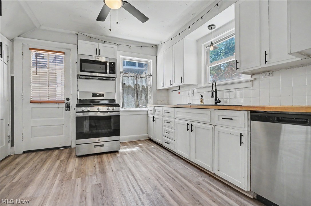 326 S Firestone Boulevard Property Photo 9
