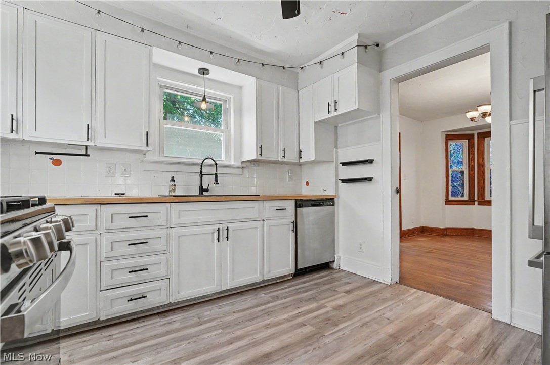 326 S Firestone Boulevard Property Photo 10