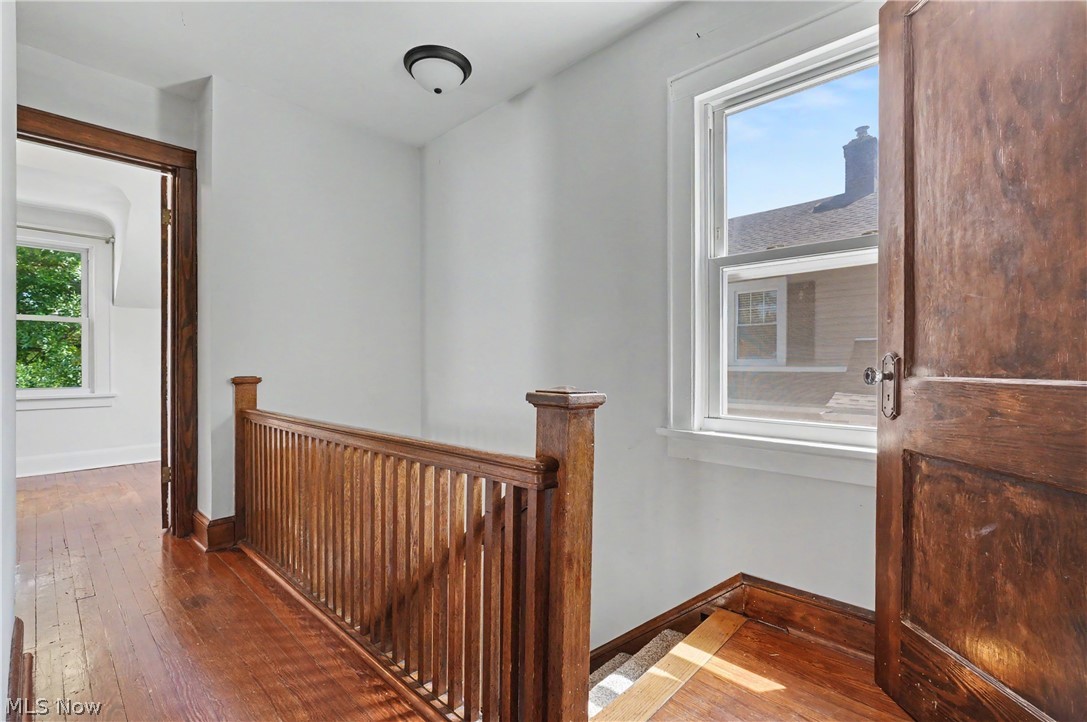 326 S Firestone Boulevard Property Photo 14