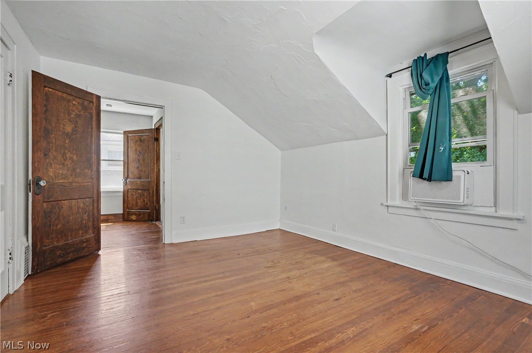326 S Firestone Boulevard Property Photo 16
