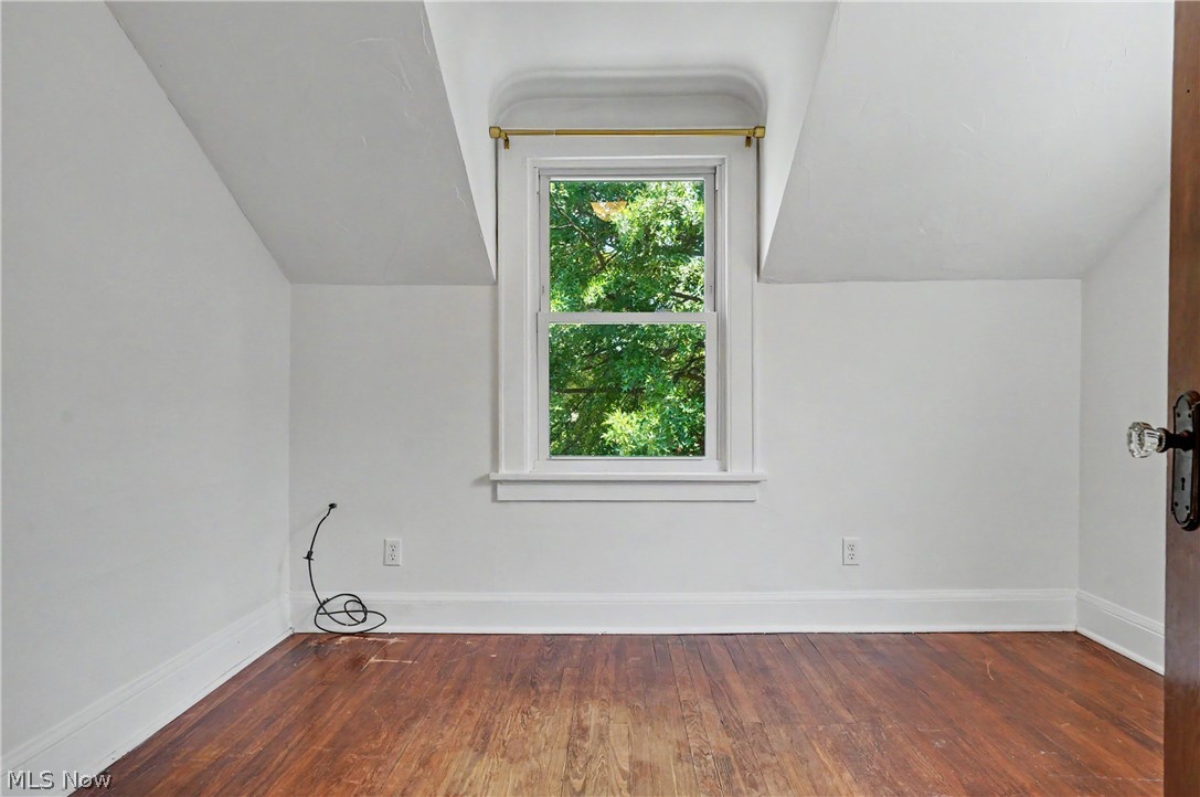 326 S Firestone Boulevard Property Photo 19
