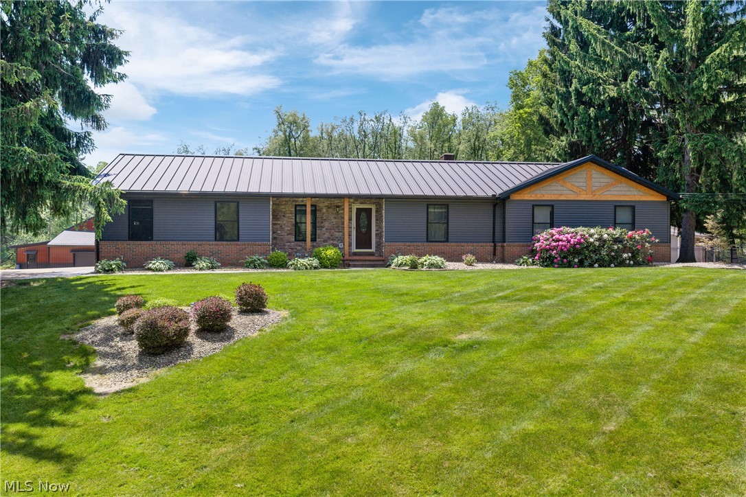 408 Center Road