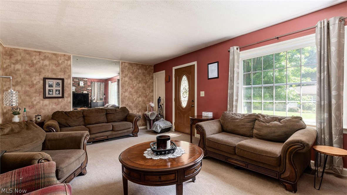2067 Norwood Boulevard Property Photo 7