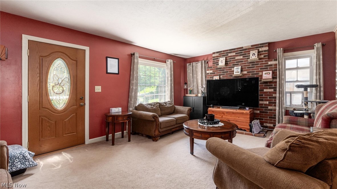 2067 Norwood Boulevard Property Photo 8