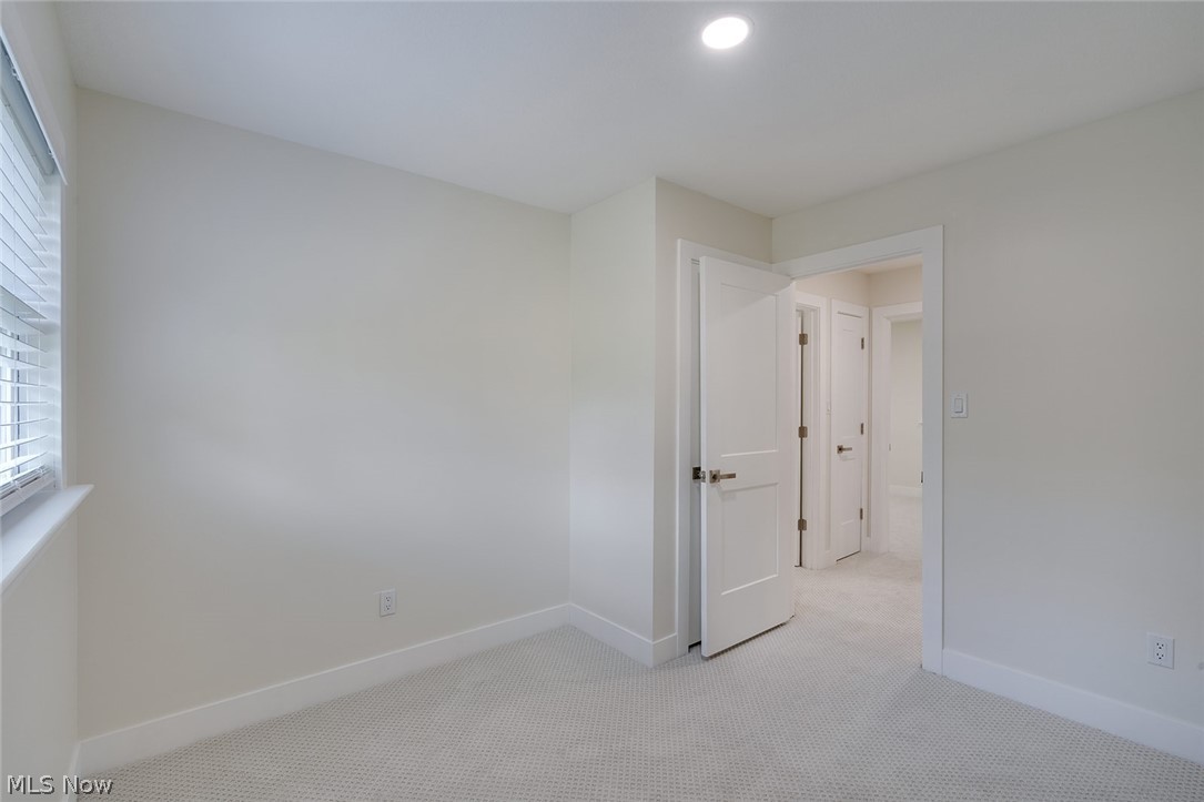 6967 Tamarack Drive Property Photo 23