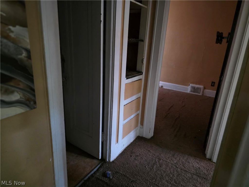 3847 E 146th Street Property Photo 5