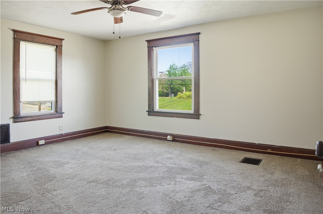 33 E Earle Avenue Property Photo 15