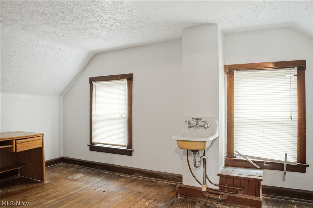 33 E Earle Avenue Property Photo 21