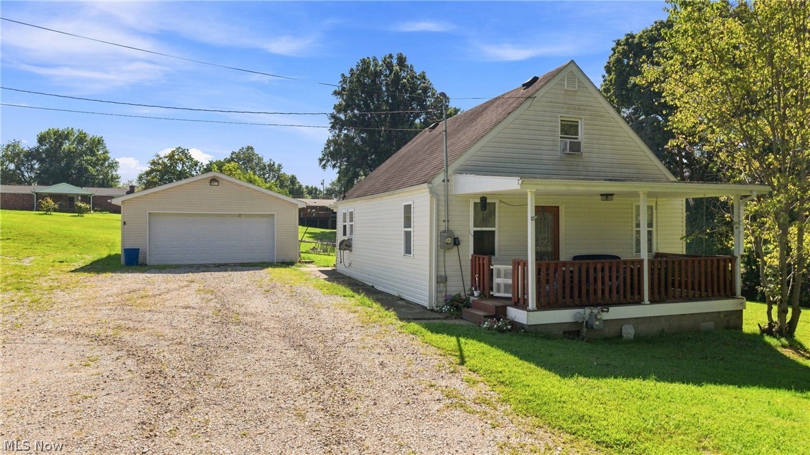 320 Island View Drive Property Photo 1