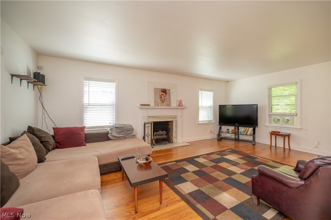 1842 Coronado Avenue Property Photo 10