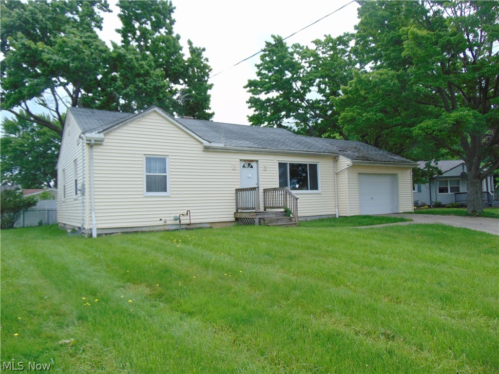 675 E 305th Street Property Photo 1