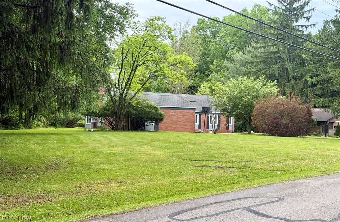 568 Northlawn Drive Property Photo 7