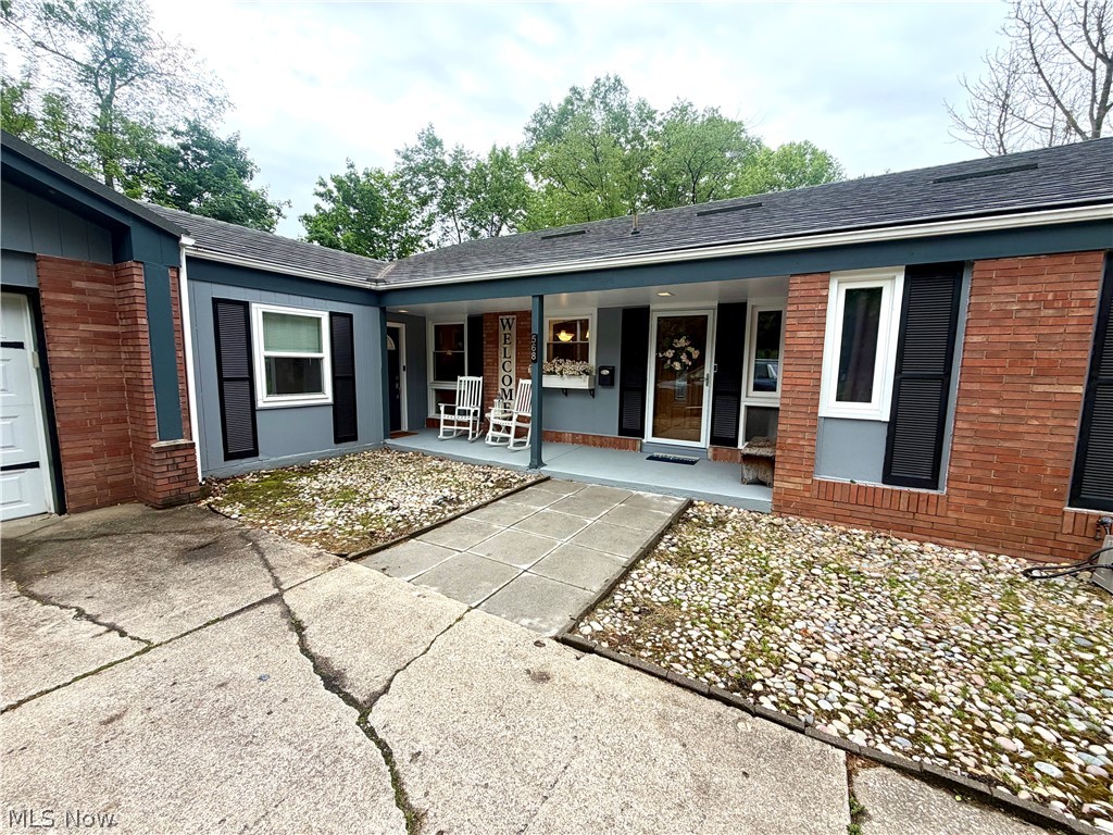 568 Northlawn Drive Property Photo 8