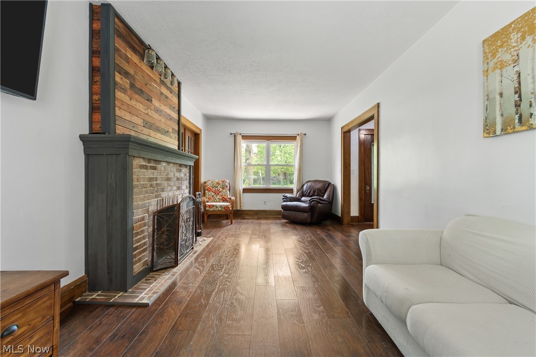 1359 Delia Avenue Property Photo 18