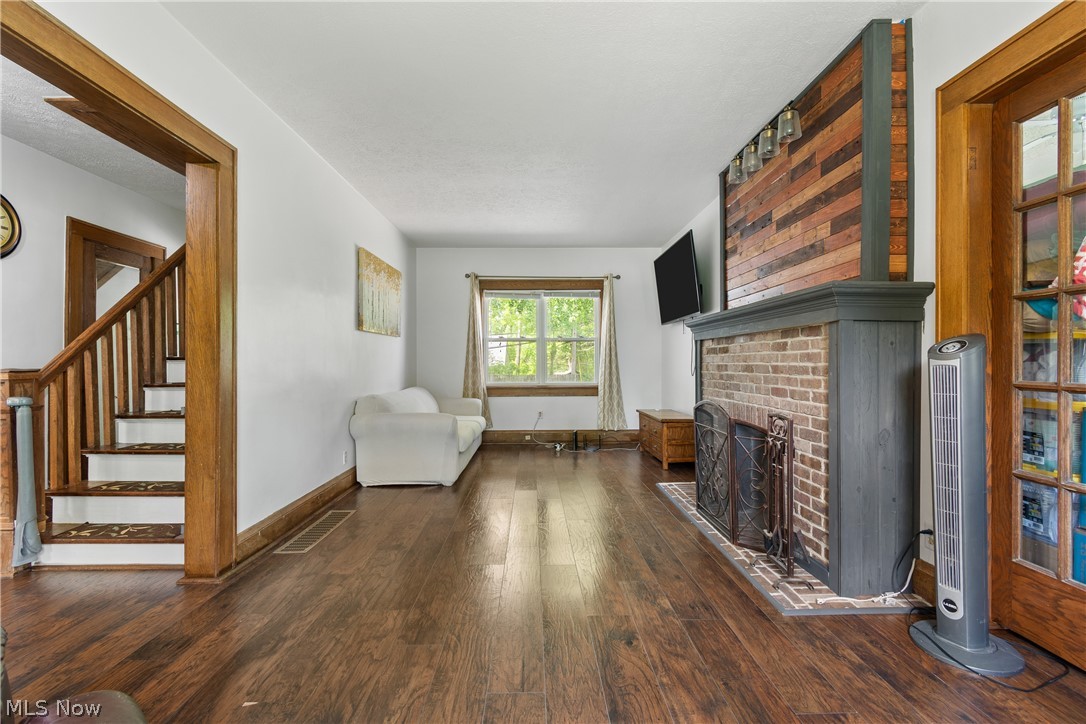 1359 Delia Avenue Property Photo 19