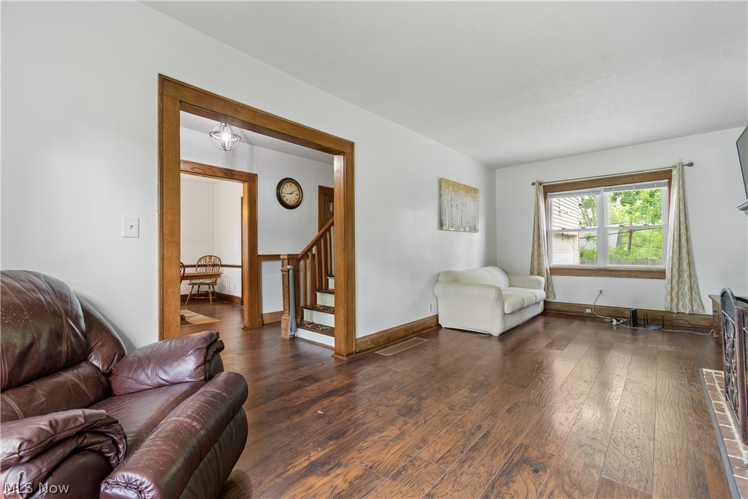 1359 Delia Avenue Property Photo 20