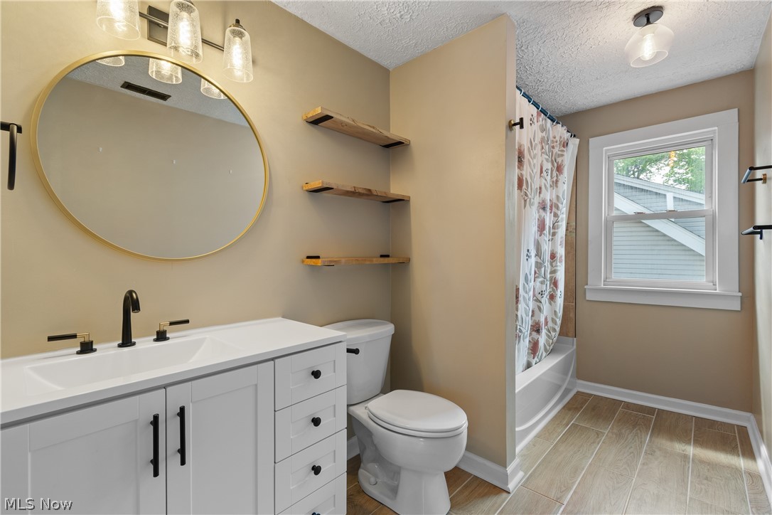 1359 Delia Avenue Property Photo 29