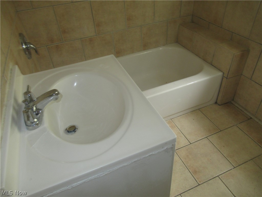 3824 E Antisdale Road Property Photo 15