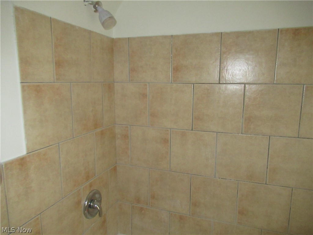 3824 E Antisdale Road Property Photo 17