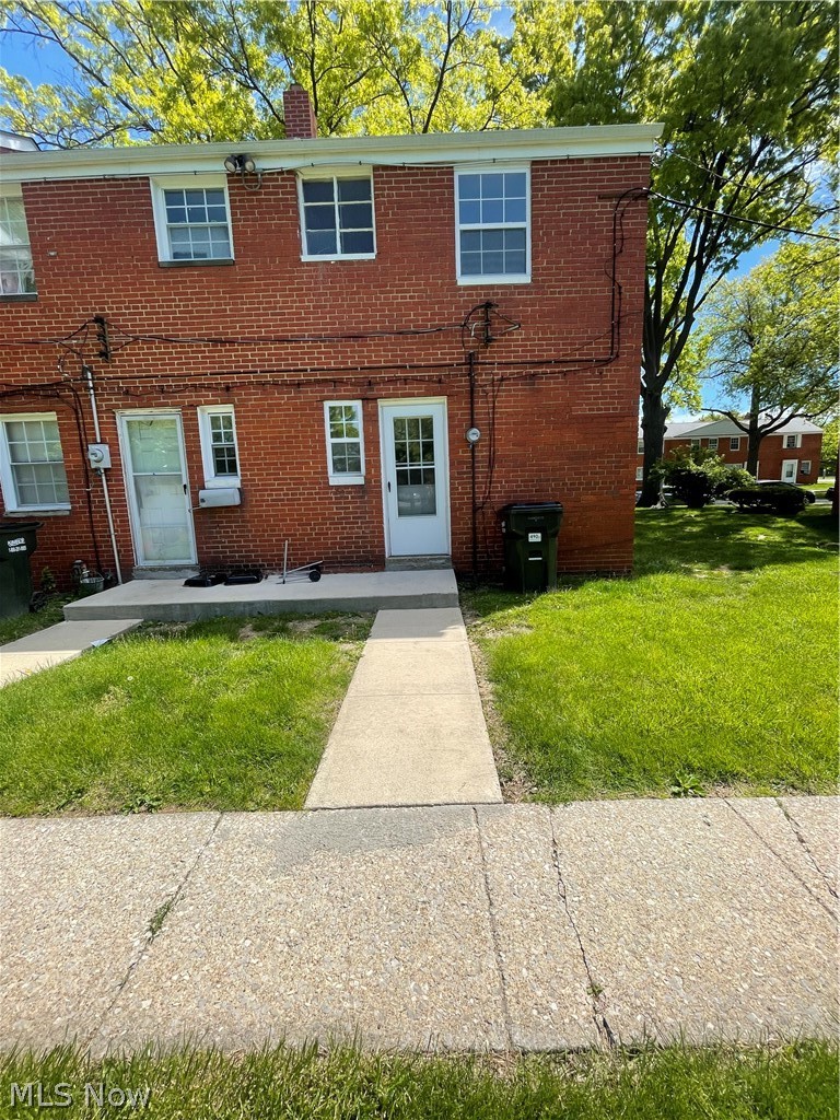 490 Kenwood Drive J Property Photo 1
