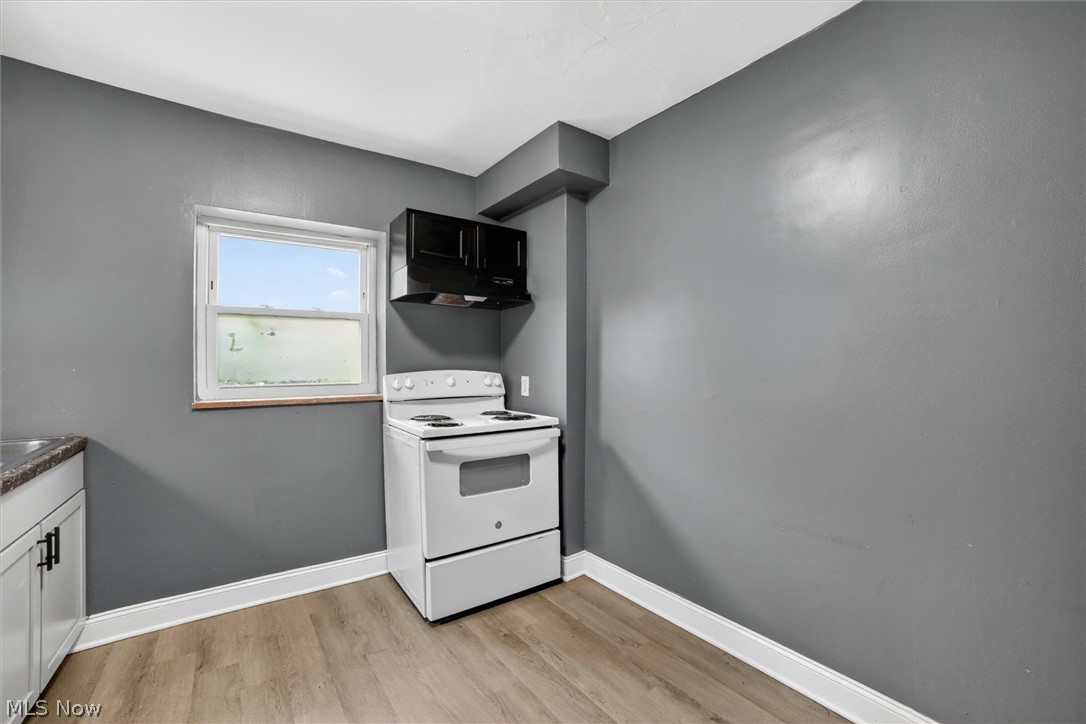 18963 Hilliard Boulevard 2 Property Photo 8