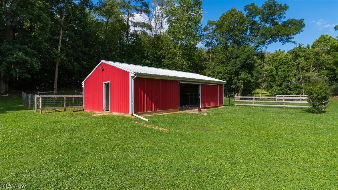 385 Irish Ridge Road Property Photo 3