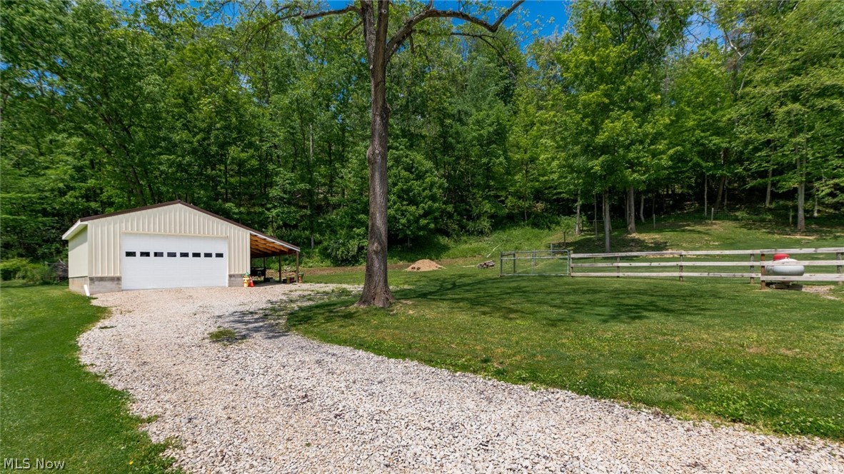 385 Irish Ridge Road Property Photo 4
