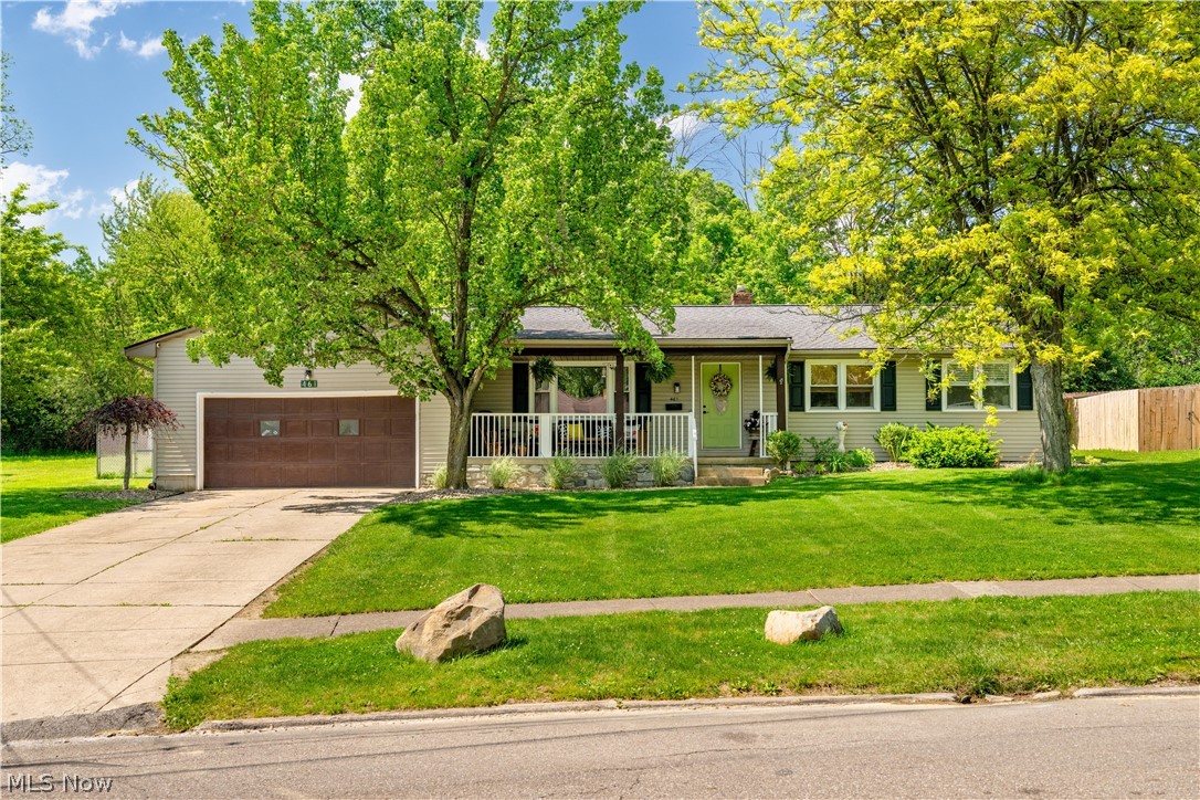 461 Oakridge Drive Property Photo 1
