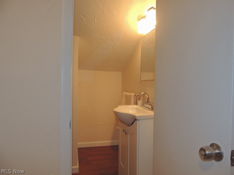 23781 Columbus Road Property Photo 7