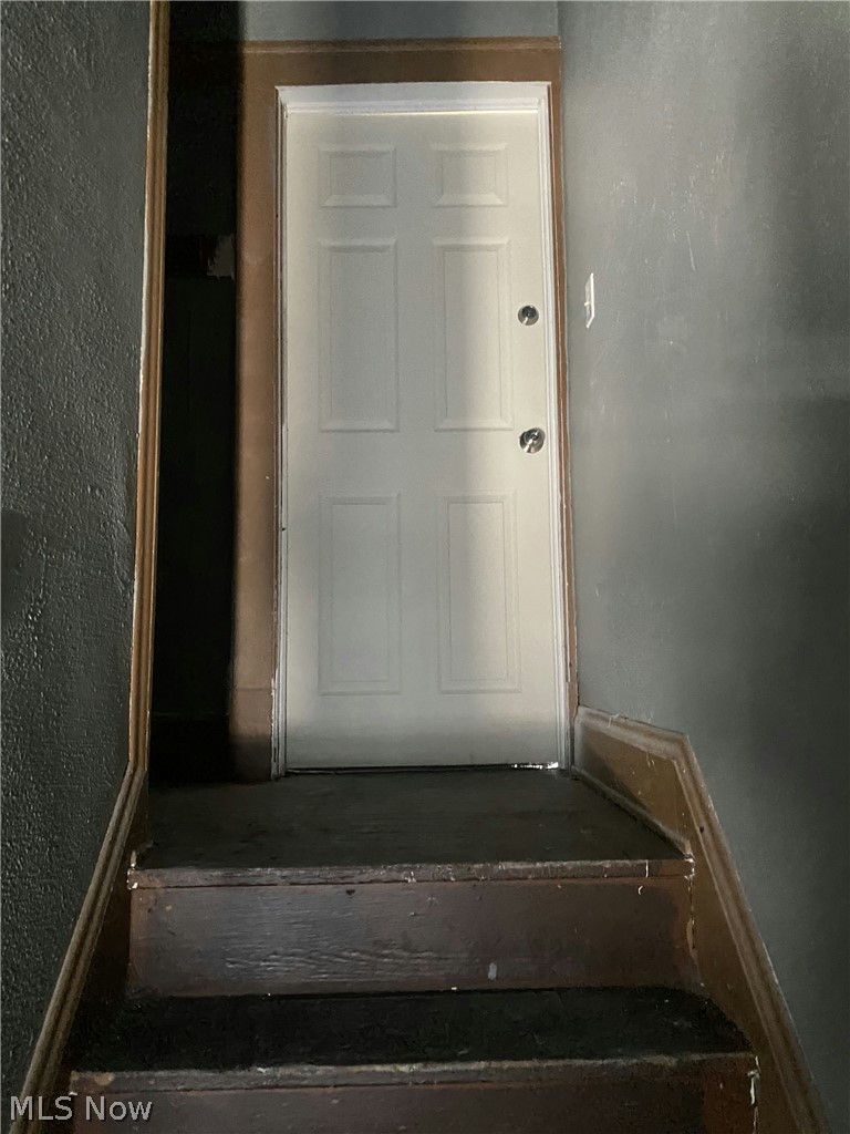 677 E 92nd Street Property Photo 11